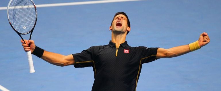 El serbio celebra su victoria ante Tomas Berdych en la Copa de Maestros de Londres.