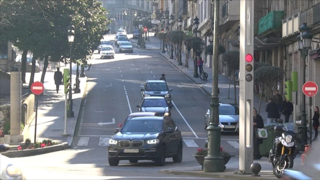 Coches circulando por Vigo