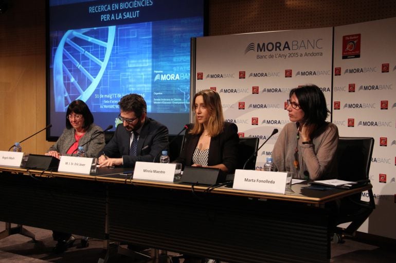 Acte inaugural dels desens Debats de recerca