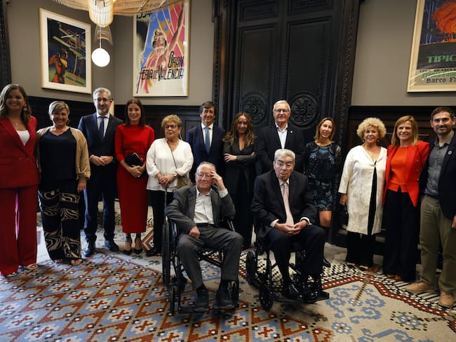 Foto de familia de los galardonados