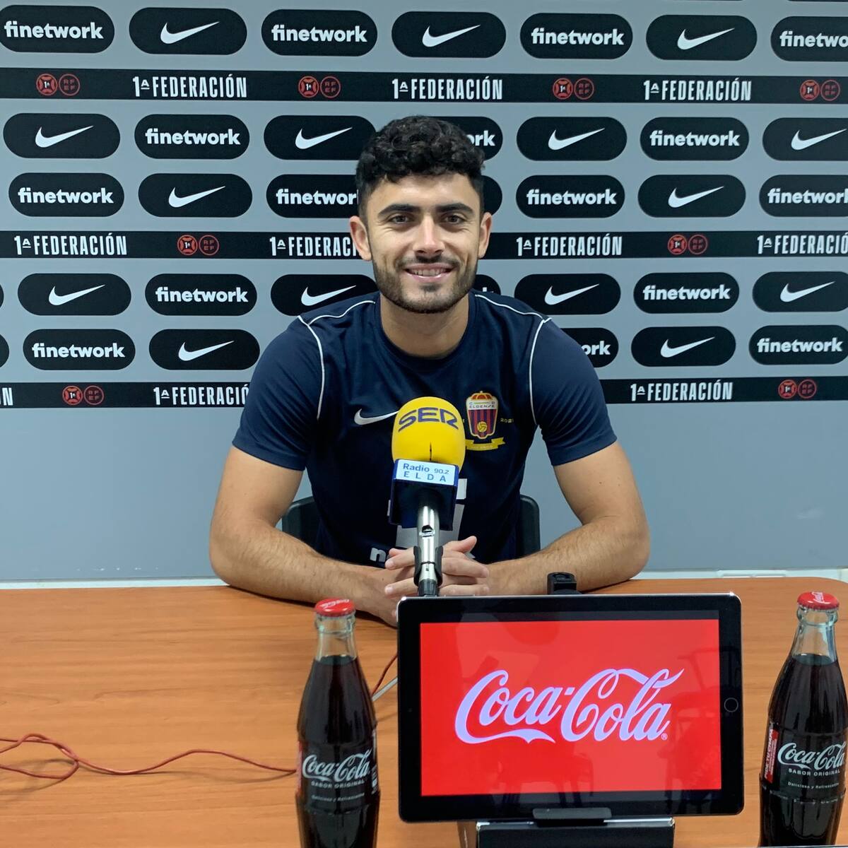 Sergio Ortuño, futbolista del Eldense: "Todavía es posible el ascenso directo"