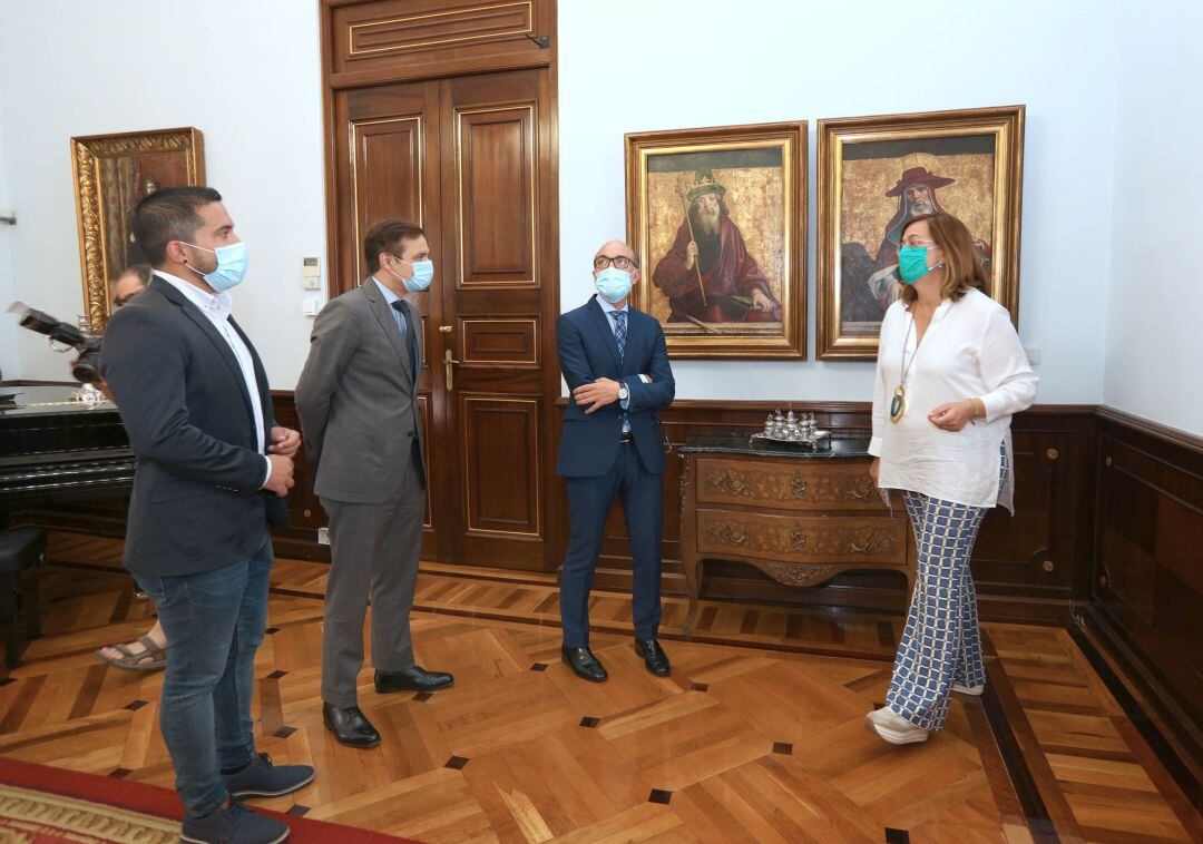 Imagen de la reunión mantenida en el Palacio provincial