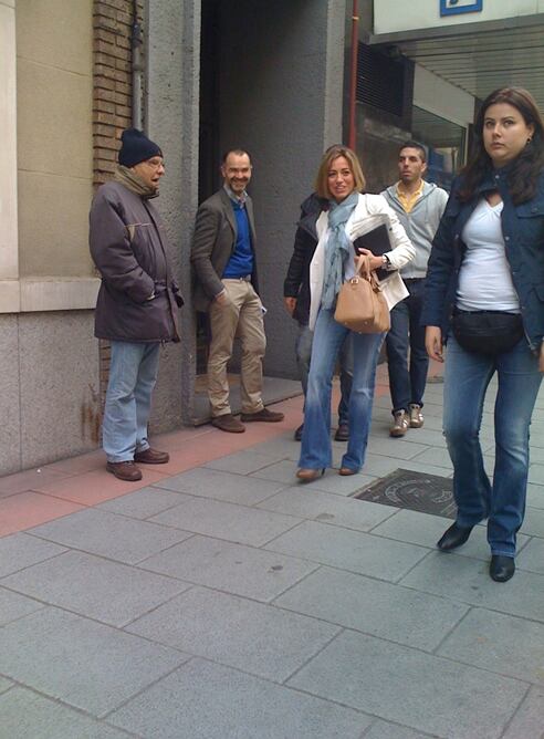 Muchos de los miembros del Comité Federal que han accedido por la puerta principal y no por el garaje, han eludido hacer declaraciones a los medios como la ministra de Defensa, Carme Chacón.