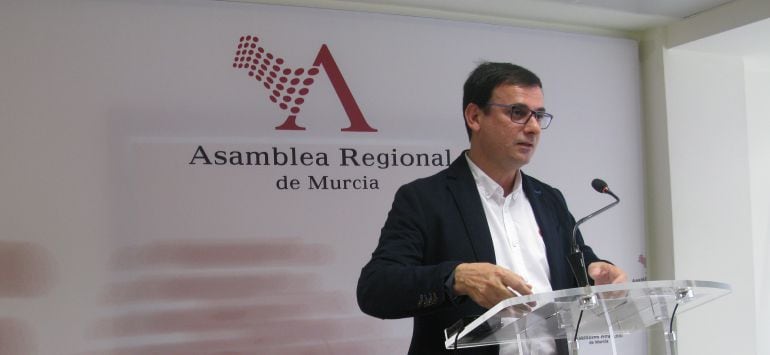 Emilio Ivars, en una comparecencia en la Asamblea Regional.