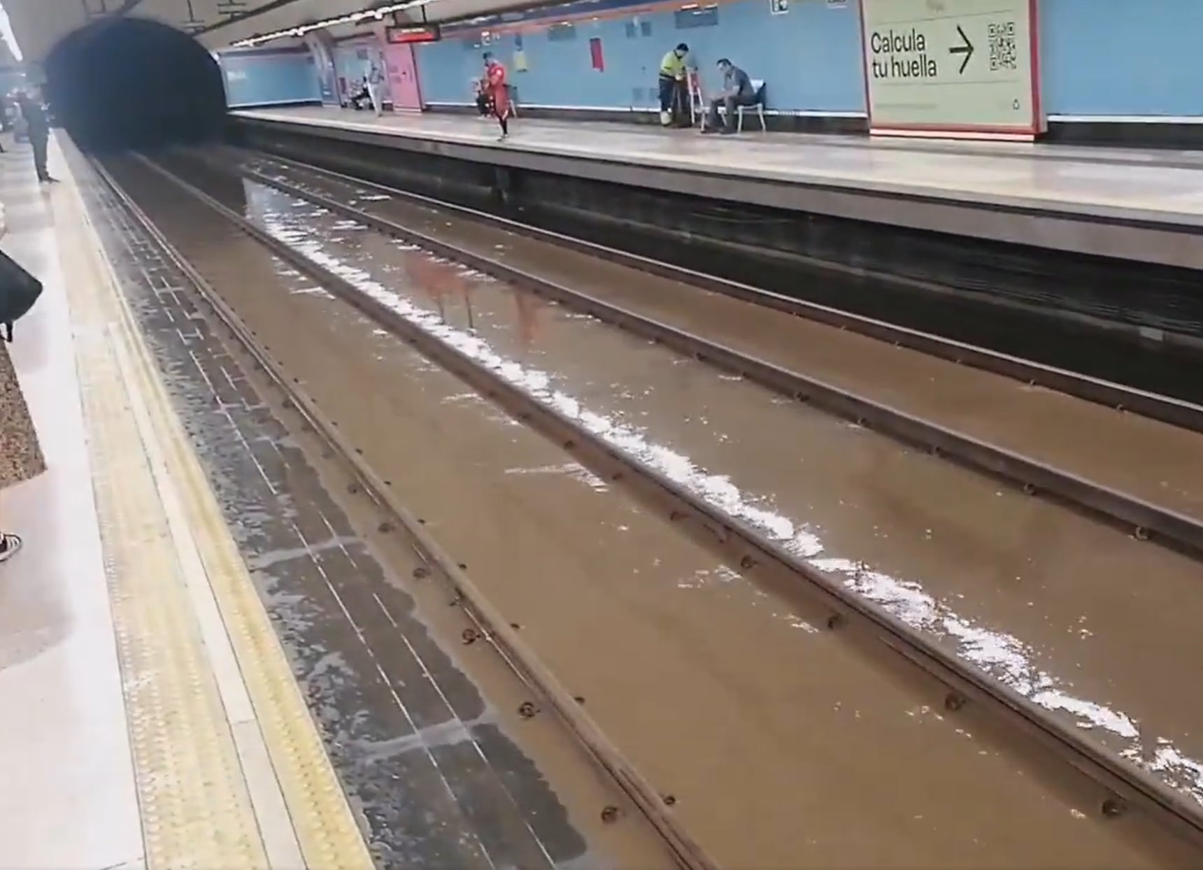 Líneas cerradas tras las inundaciones que han afectado a varios tramos y líneas de Metro (captura pantalla vídeo)