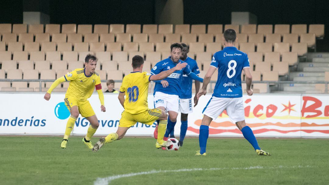 Imagen del partido ante el Cádiz B disputado en Chapín
