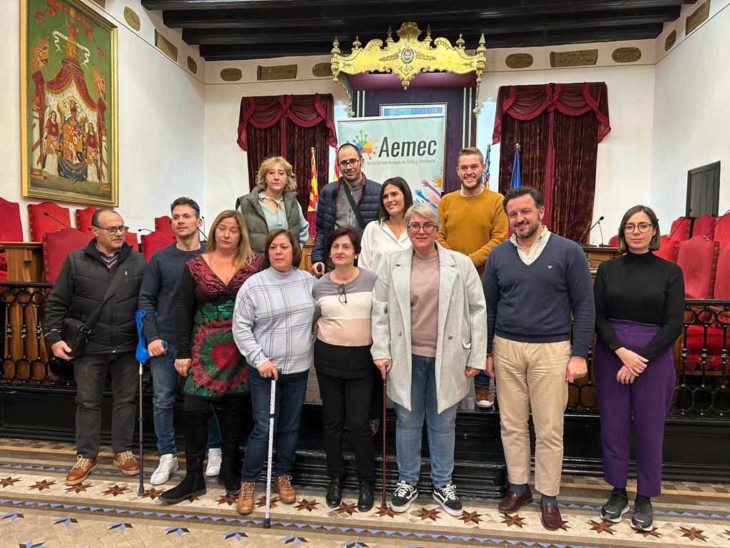 Lectura del manifiesto en el Salón de Plenos del Ayuntamiento