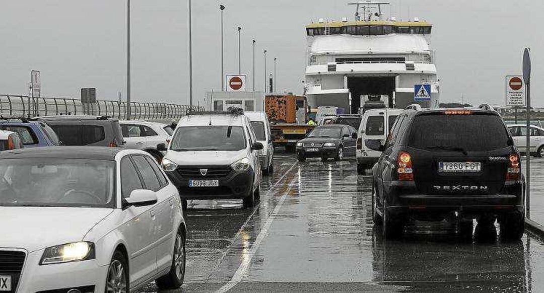 Formentera estudia rebajar el tope de vehículos