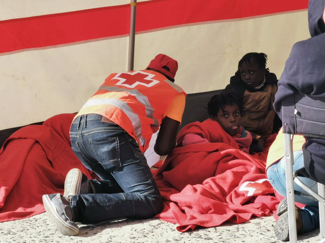 Una de las madres embarazadas sufrió contracciones al llegar y tuvo que ser atendida en el hospital de Cruz Roja