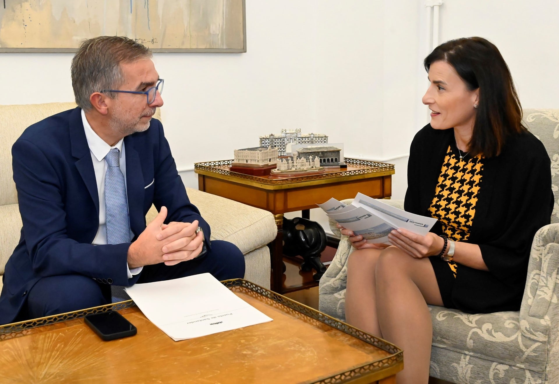 La alcaldesa Gema Igual y el nuevo presidente de la Autoridad Portuaria, César Díaz