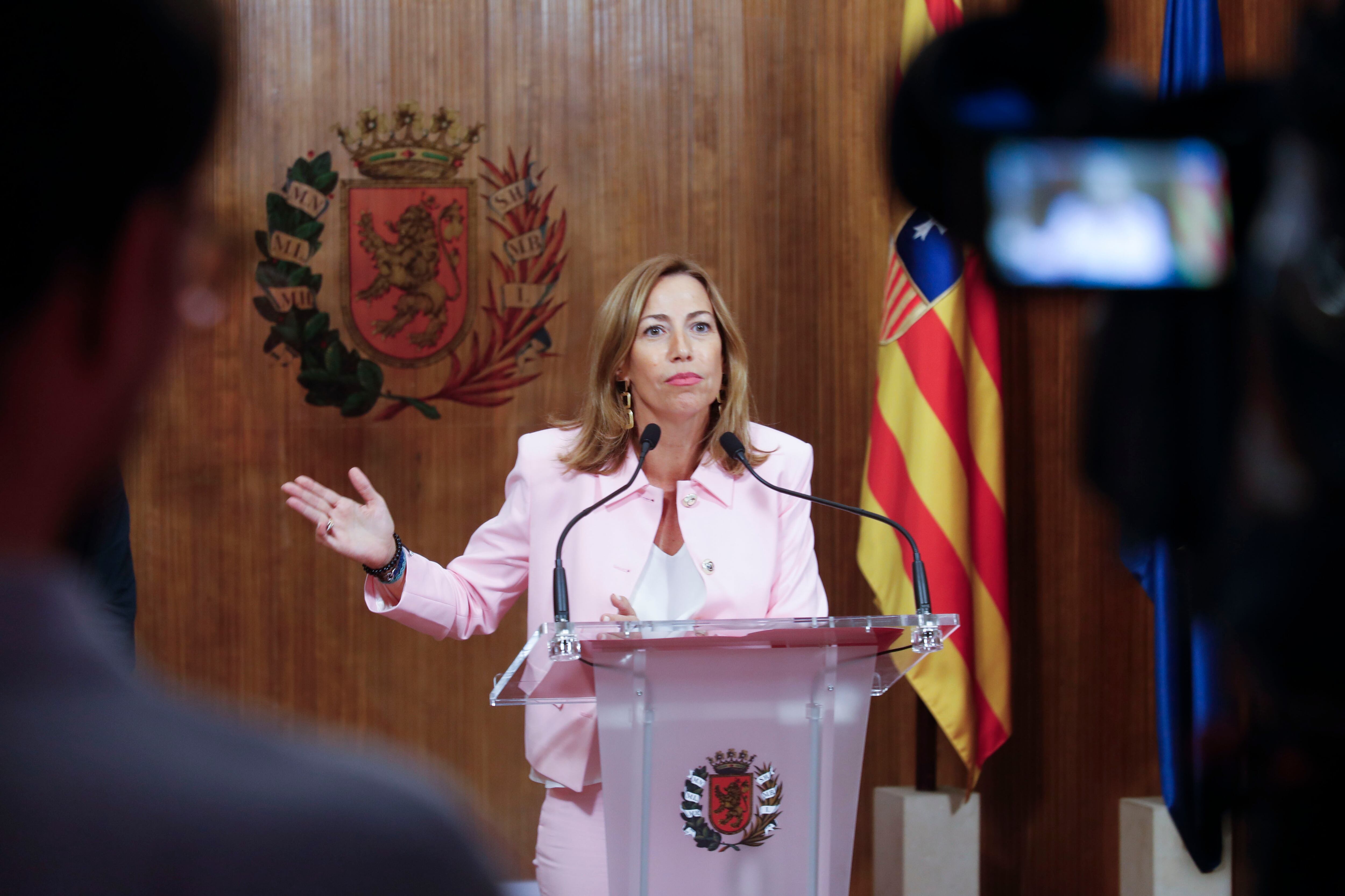 ZARAGOZA, 14/09/2023.- La alcaldesa de Zaragoza, Natalia Chueca. EFE/ Javier Belver