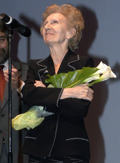 Fotografía de archivo de 2004 de la bailarina y maestra de la danza María de Ávila que ha muerto a la edad de 94 años en Zaragoza