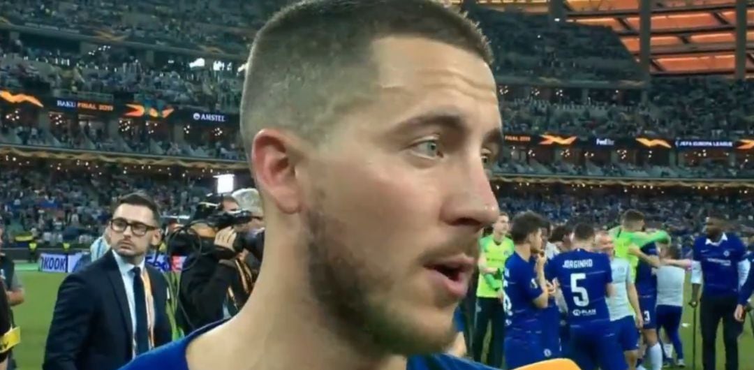 Eden Hazard, durante su entrevista a pie de campo