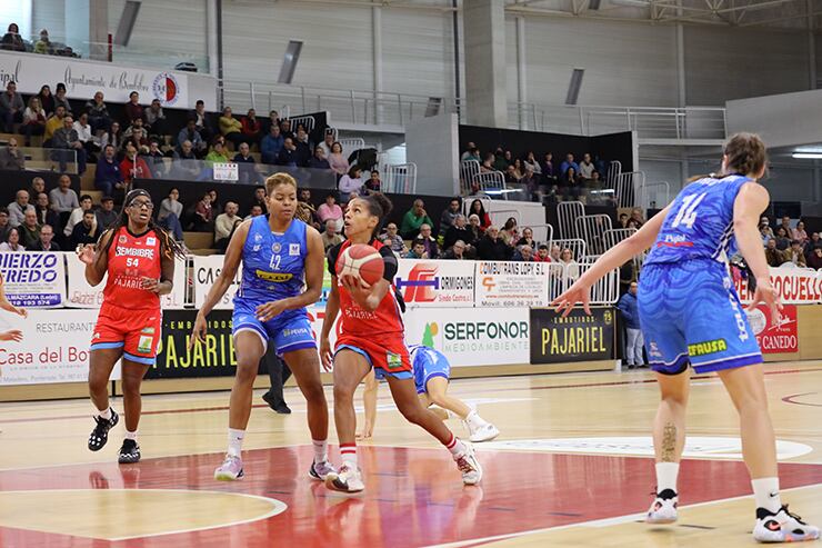 Mal encuentro del equipo berciano que apenas ofreció resistencia ante el Cadí La Seu