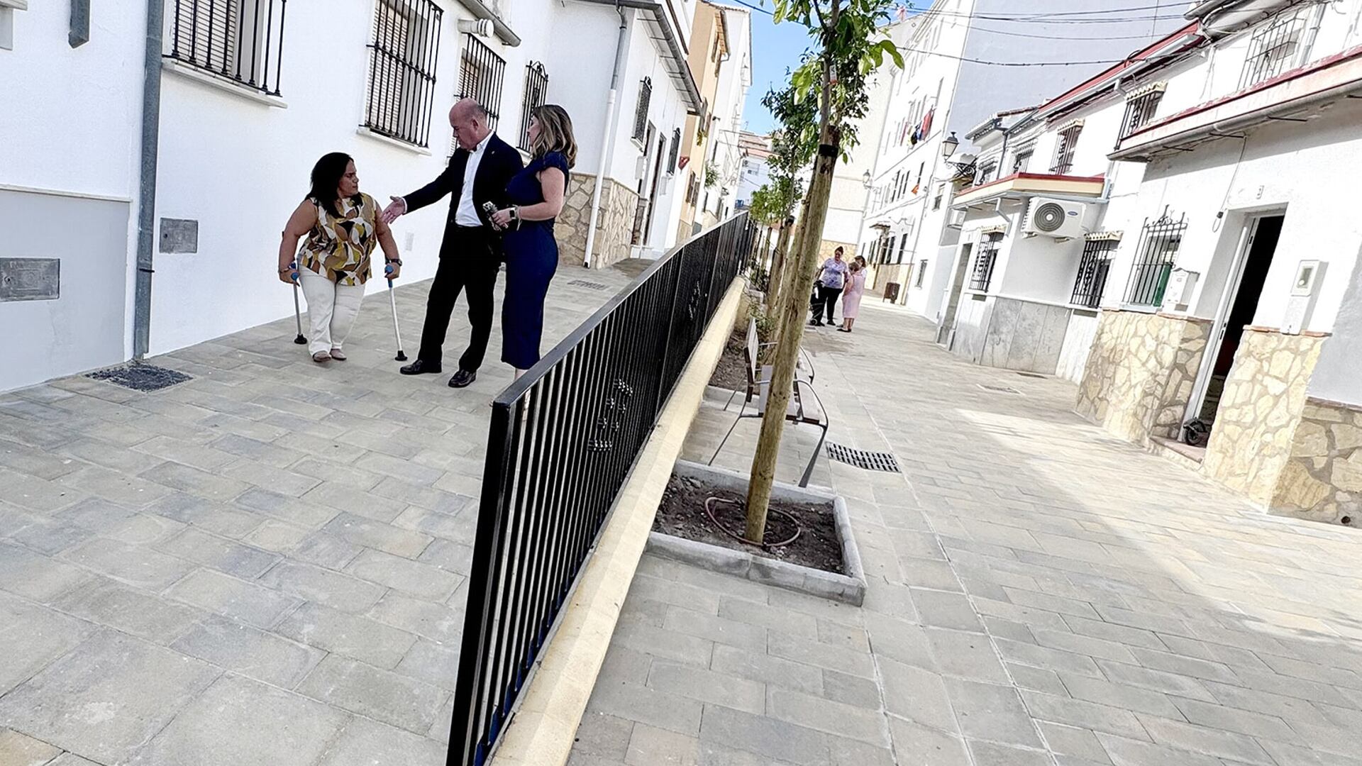 Visita del alcalde de Antequera a la calle Sagunto