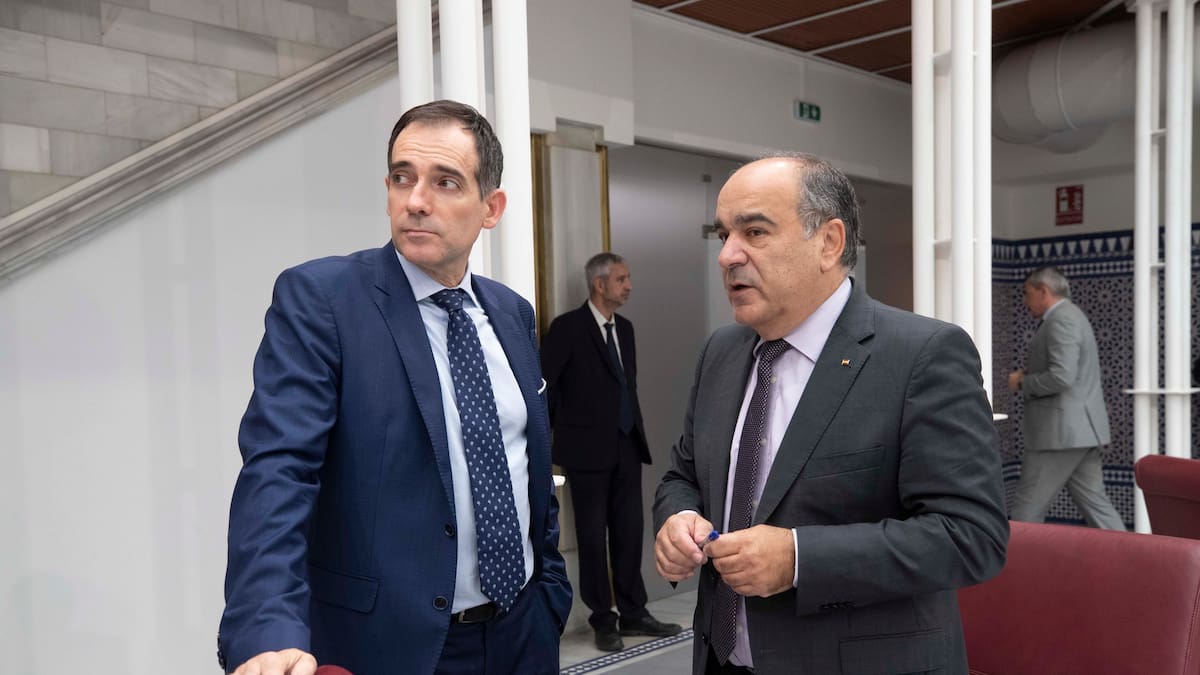 Liarte y Carrera solicitan su baja de Vox en la Región