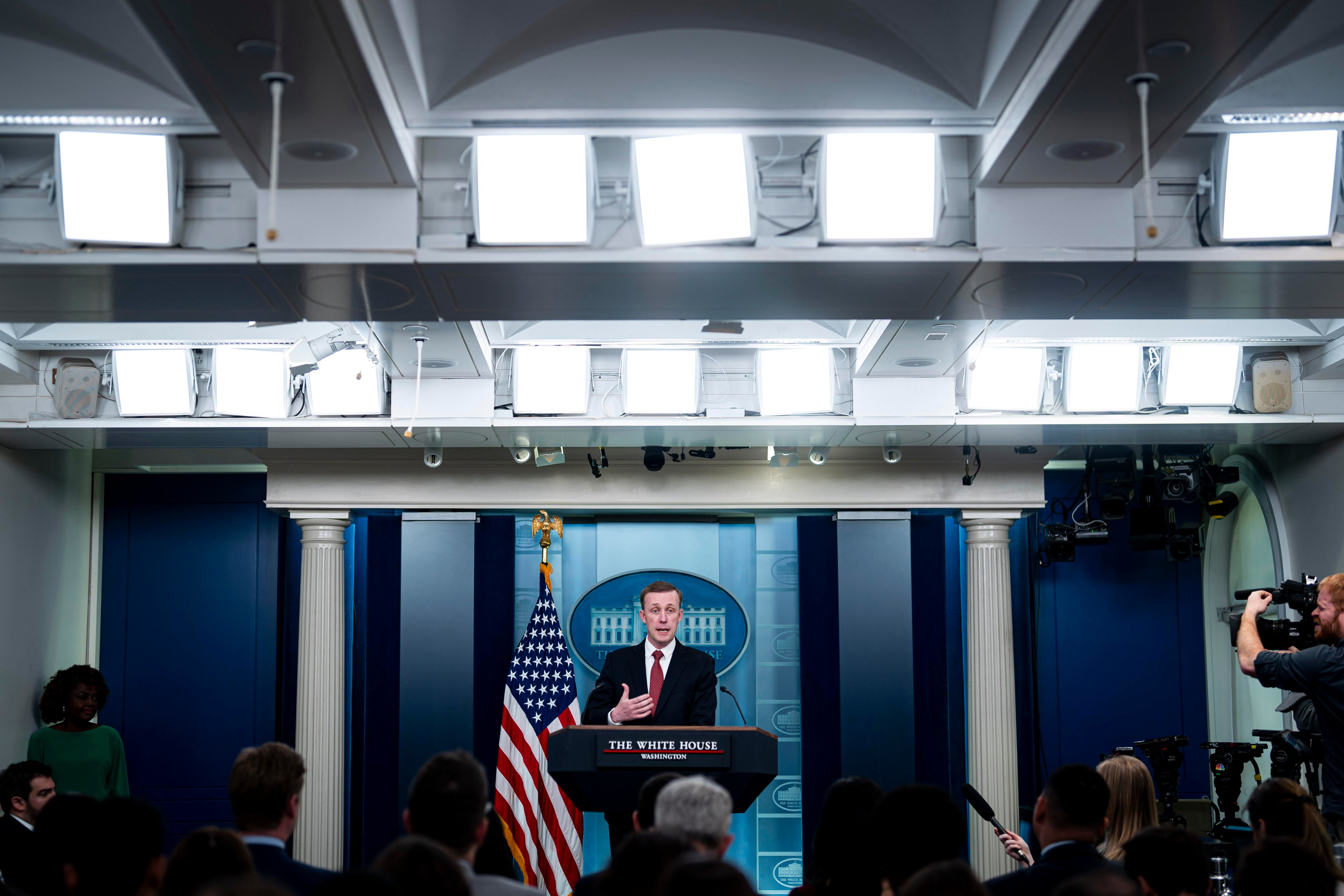 El asesor de seguridad nacional de EEUU Jake Sullivan comparece en una rueda de prensa en la Casa Blanca para hablar de los planes de Israel en Rafá.