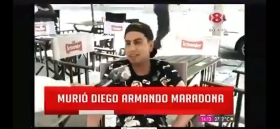 Un joven contesta a una encuesta sobre la muerte de Maradona.