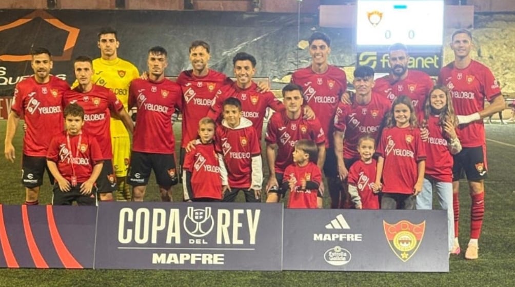 Plantilla del CD Cieza en su partido ante el Córdoba