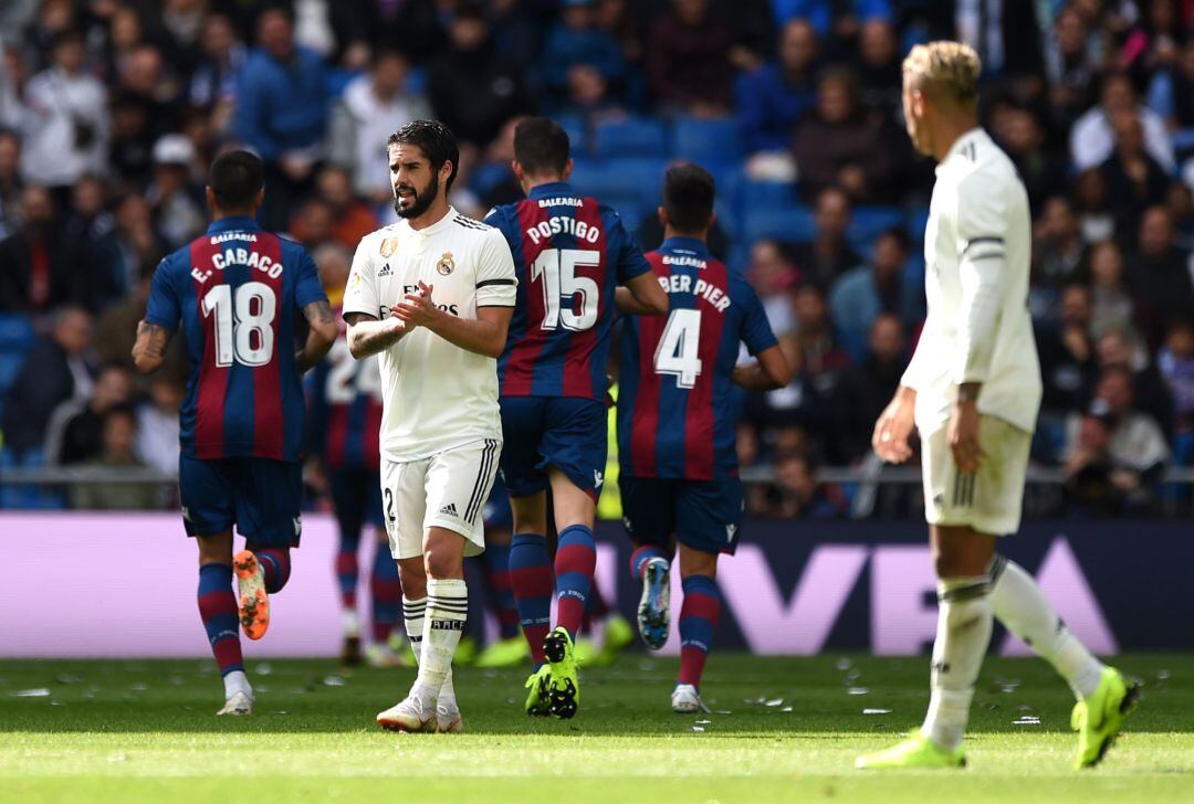 El Levante celebra el primer gol. 