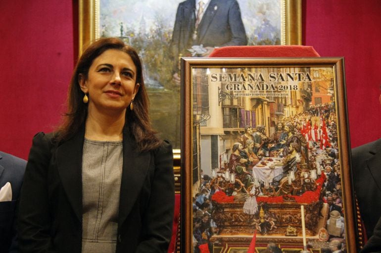 La concejal de Turismo, Raquel Ruz, en la presentación del cartel de la Semana Santa de 2018