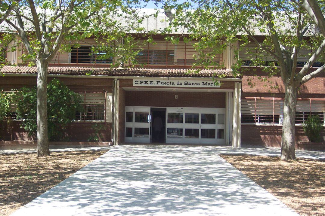 Fachada Puerta de Santa María