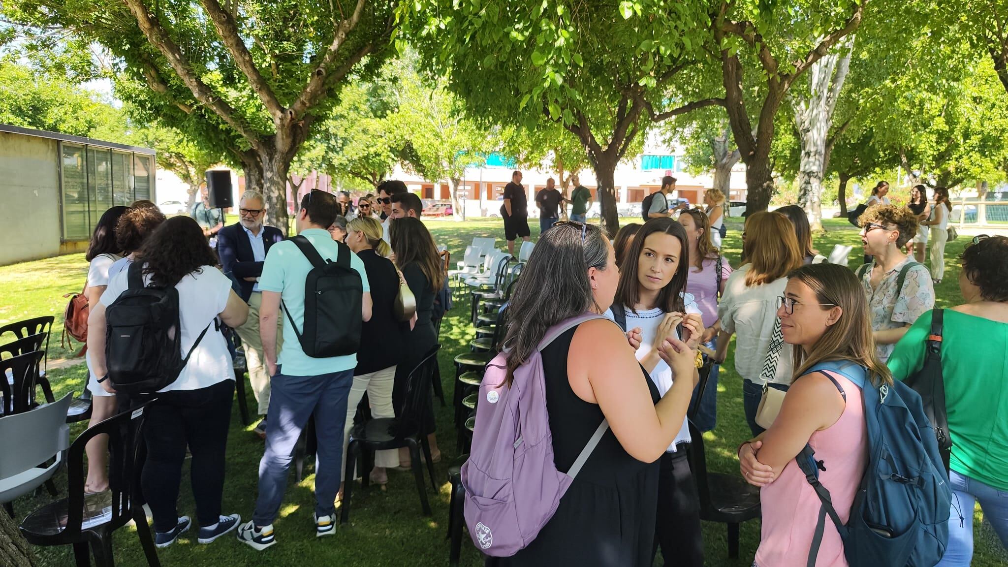 Moments posteriors a la prestentació del nou model d'atenció a la infància de Lleida, als jardins primer de maig, a la Mariola.
