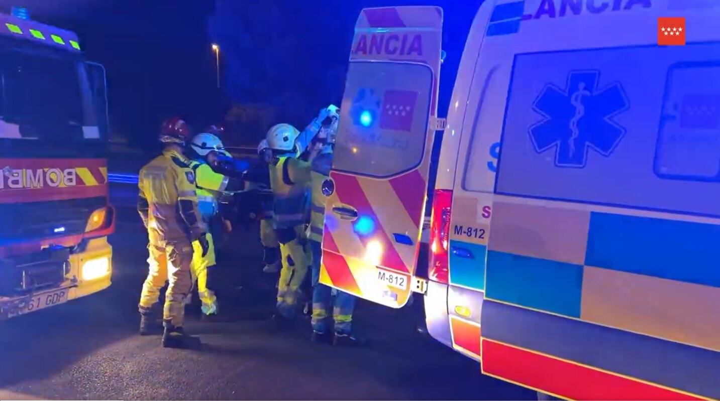Los tres jóvenes viajaban de madrugada por la M-506 cuando el coche se salía de la carretera