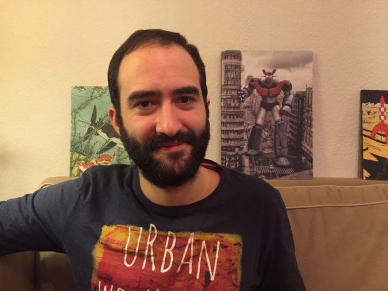 Carlos Castaño, activista bisexual