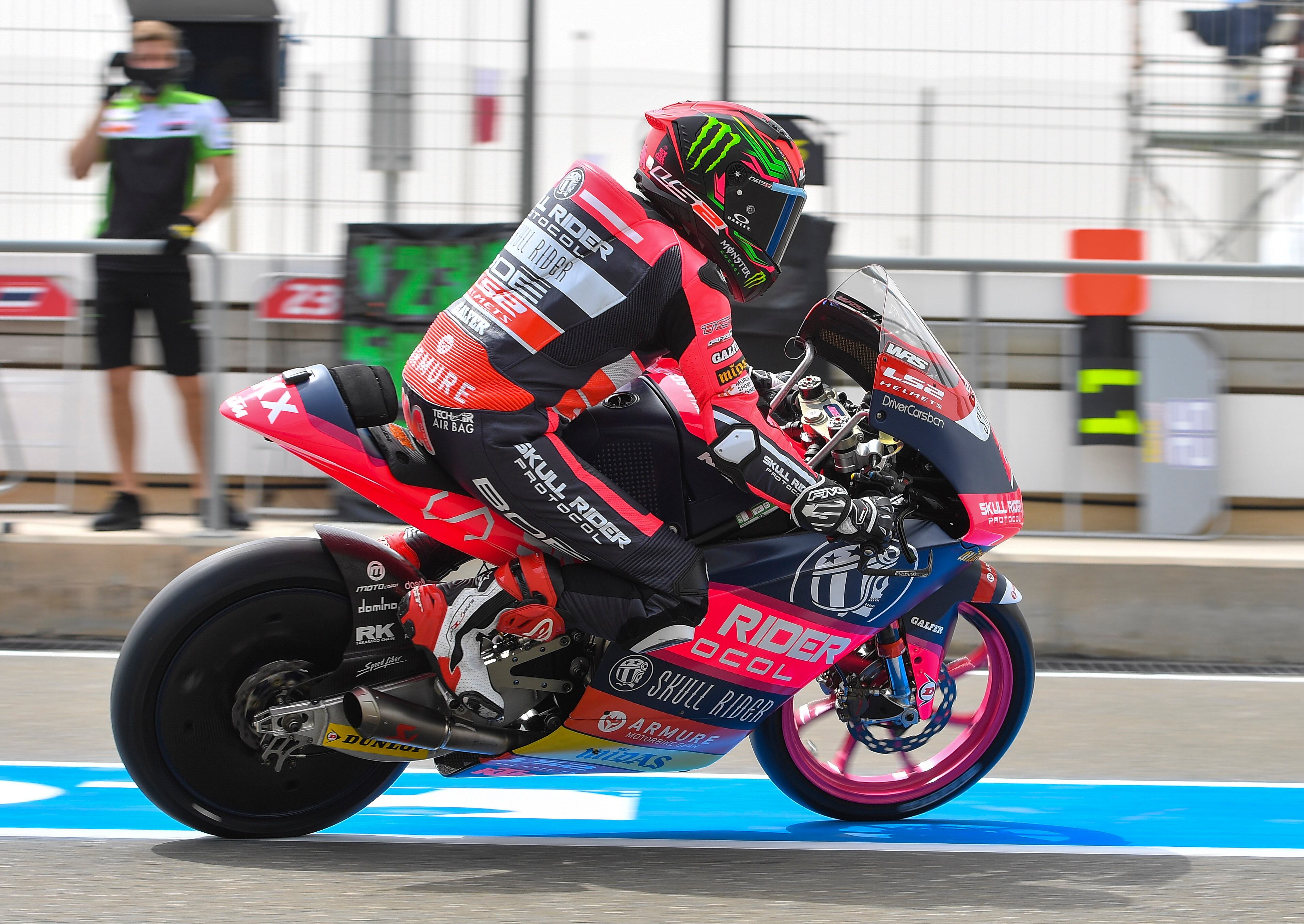 Doha (Qatar), 04/03/2022.- Spanish Moto3 rider Ana Carrasco of Boe Skx during a free practice session for the Motorcycling Grand Prix of Qatar at the Losail International Circuit in Doha, Qatar, 04 March 2022. The 2022 MotoGP World Championship season&#039;s first race will be held at Losail International Circuit on 06 March. (Motociclismo, Ciclismo, Catar) EFE/EPA/NOUSHAD THEKKAYIL
