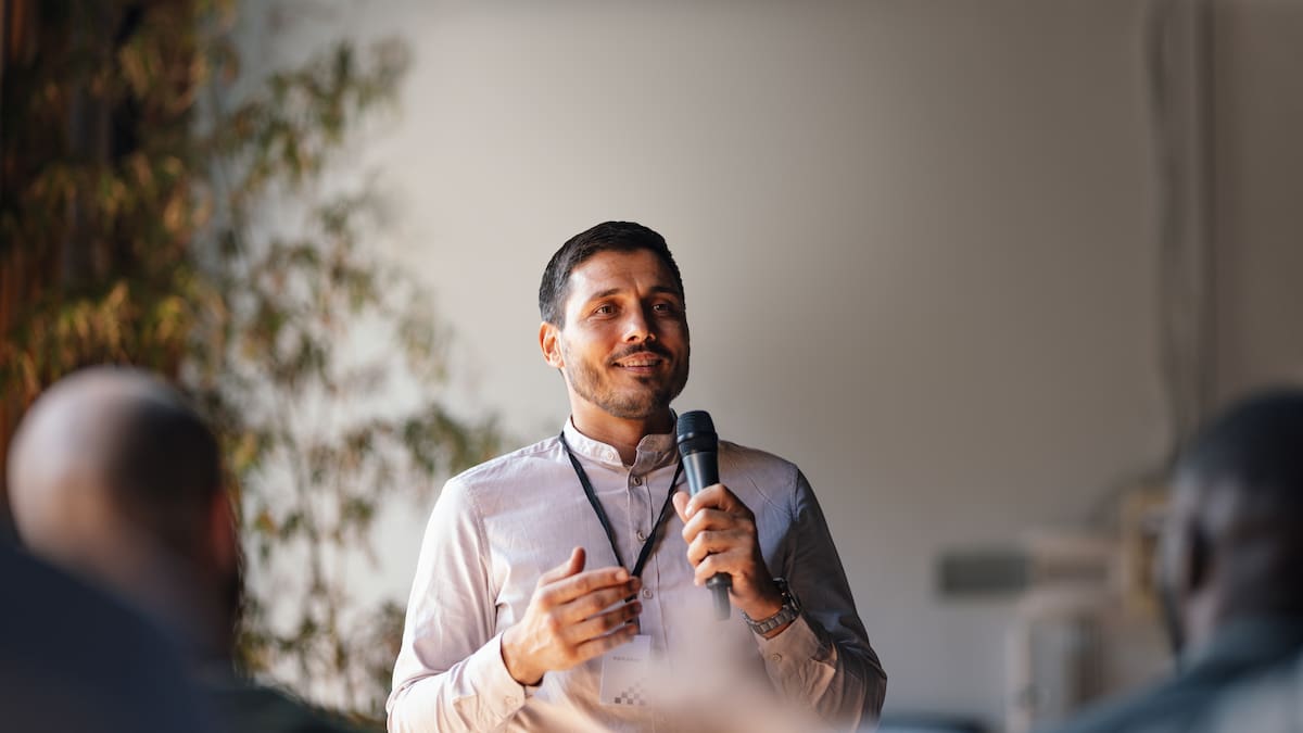 Farolillos | Los ricos hablan más lento y los pobres más rápido