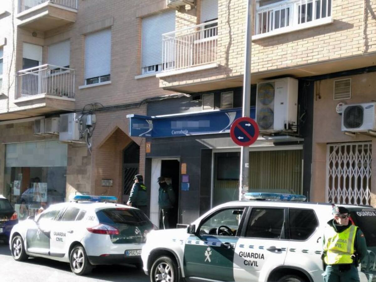 Ocho detenidos por estafar a través de una correduría de seguros