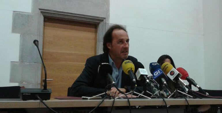 Sergi Bonet explicant els detalls de l'acord que proposaran a l'Estat.