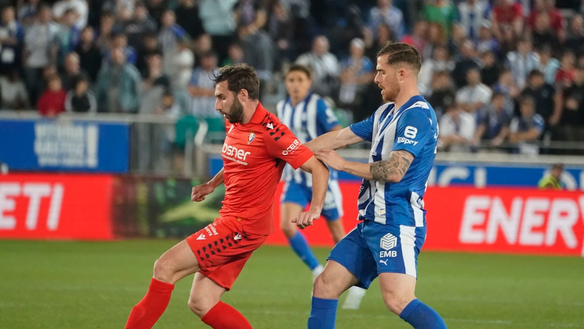 'Hala Rojillos' tras el empate de Osasuna contra el Alavés en Mendizorroza (2-2)