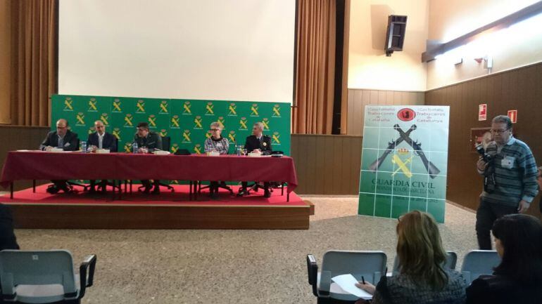 Imatge dels ponents del primer curs per a trabucaires de la Guàrdia Civil