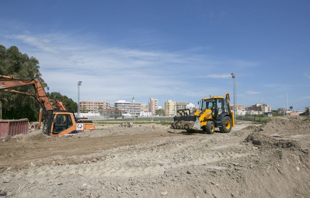 Obras del depósito de agua pluvial en el Grau