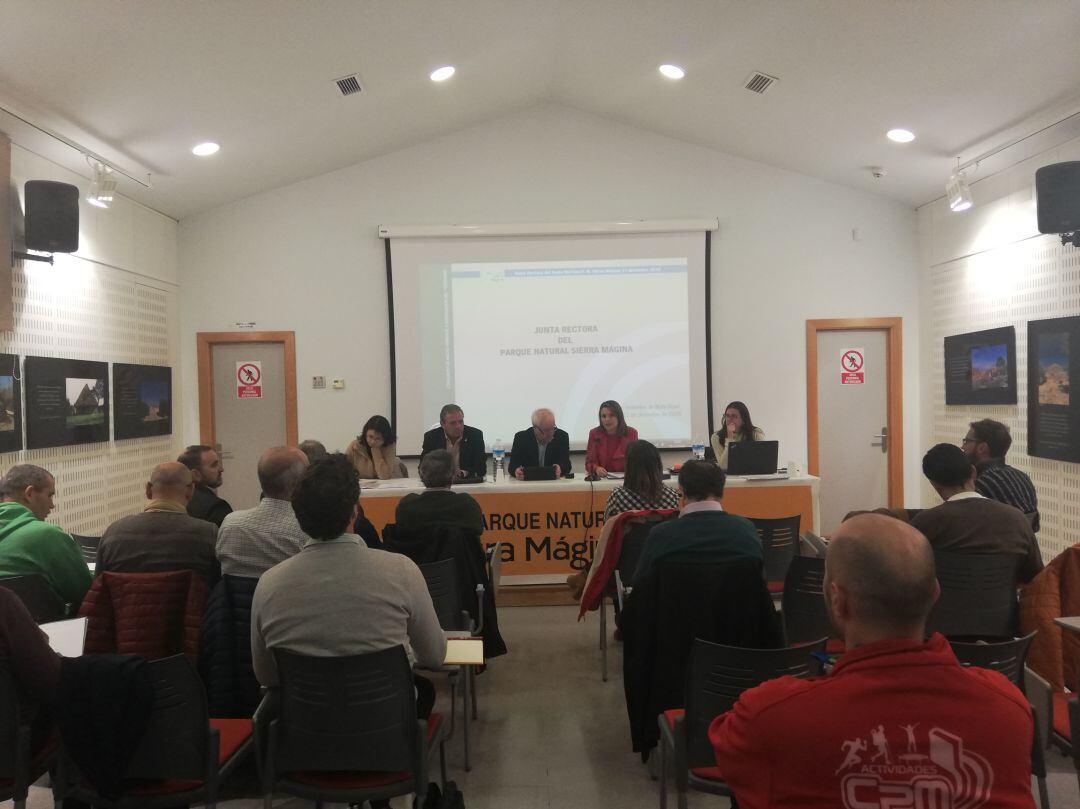 Momento de la celebración de la Junta Rectora del Parque Natural de Sierra Mágina