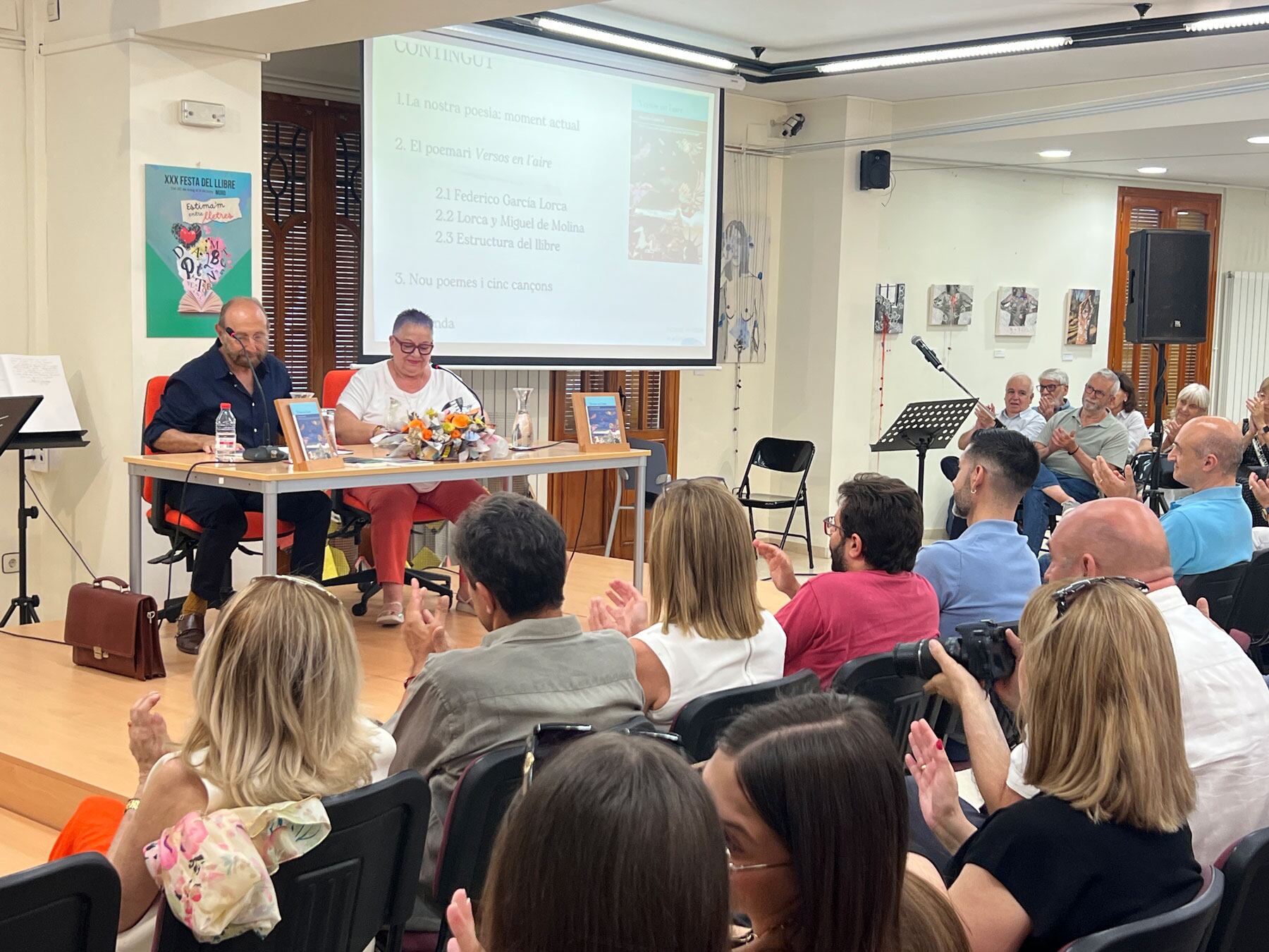 Imatge d&#039;arxiu d&#039;una de les conferències de la Festa del Llibre