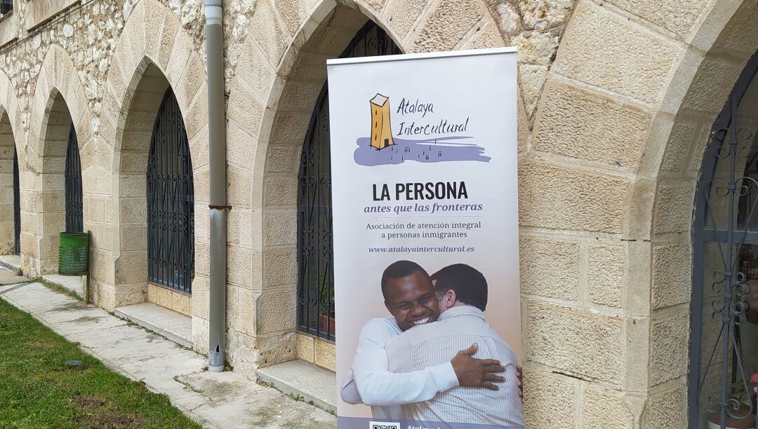 Comedor social de Atalaya Intercultural en la congregación de Las Esclavas