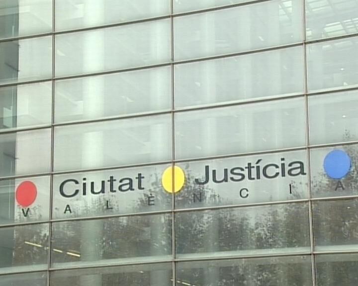 Fachada de la Ciudad de la Justicia de València