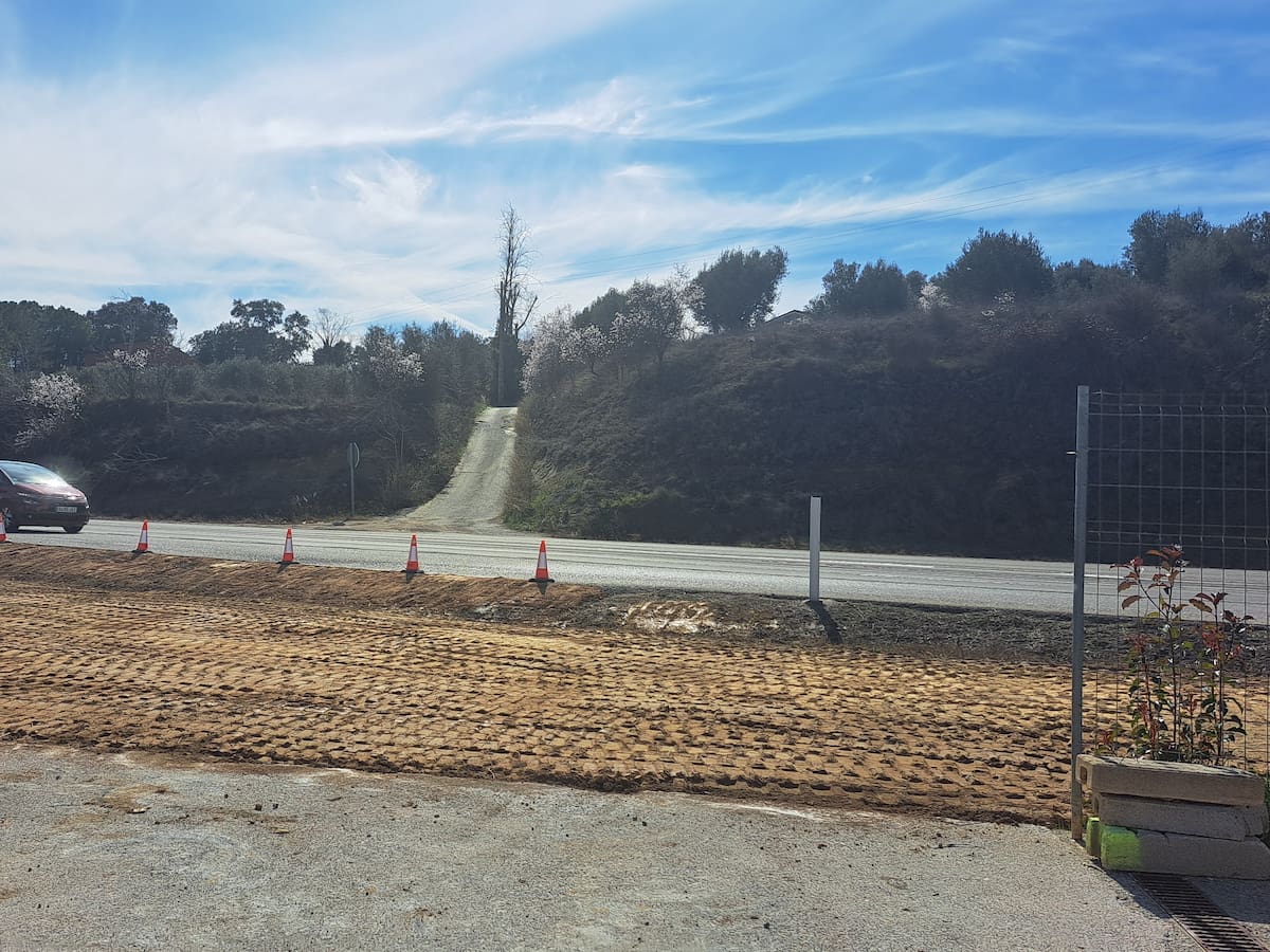 Barbastro mejora la seguridad vial en el entorno del Parque del Recuerdo y la Memoria
