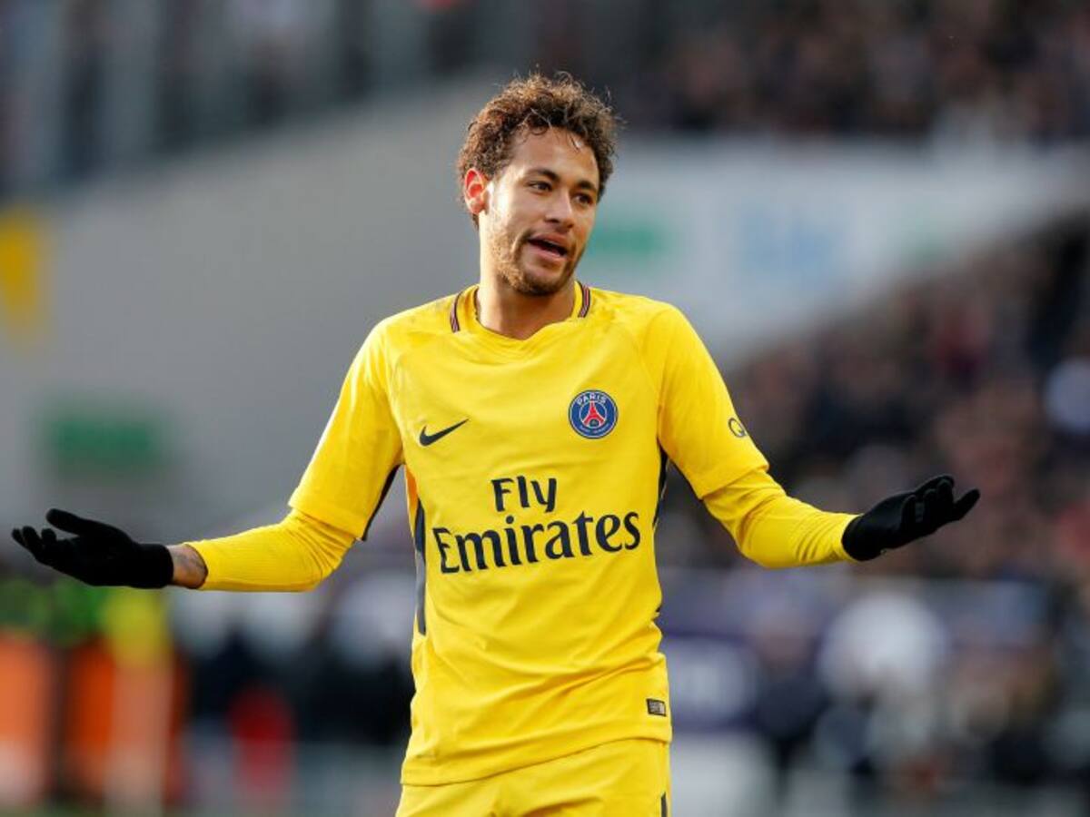 Neymar reclama "l'integral pagament" de la signatura del seu contracte