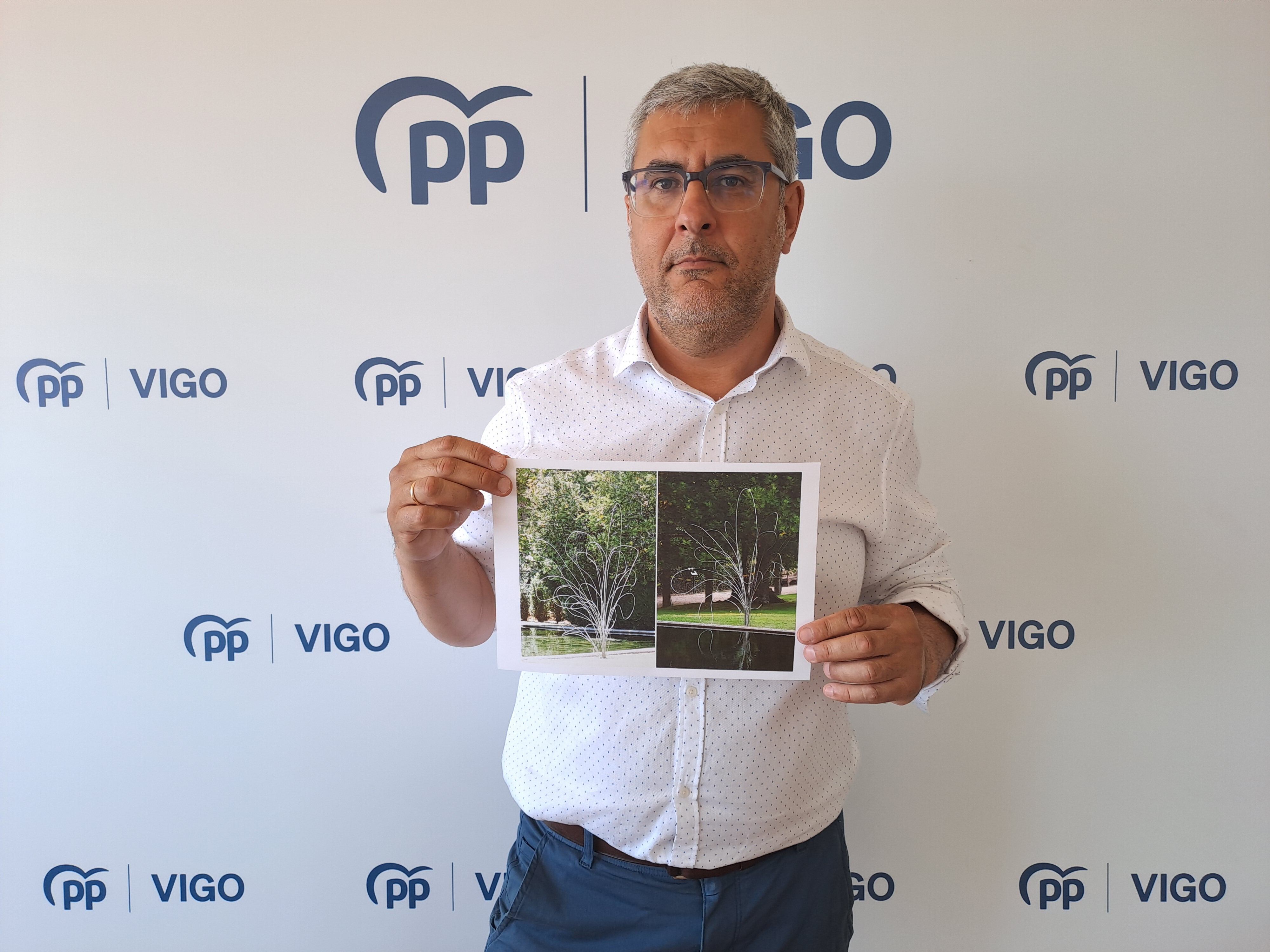 Miguel Martín, PP de Vigo, denuncia la desaparición de una escultura