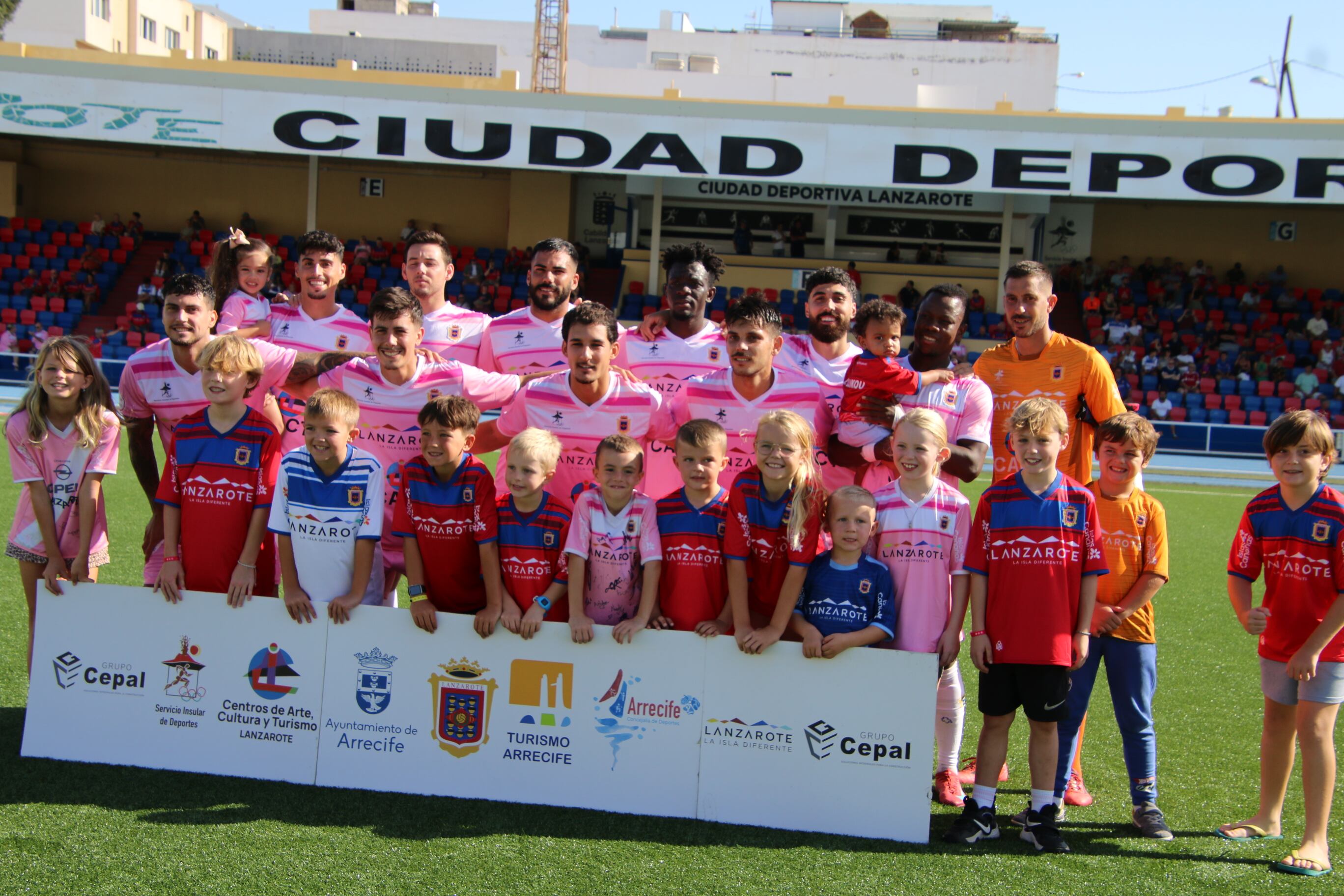 Equipo de la UD Lanzarote en su partido frente a la UD Telde.