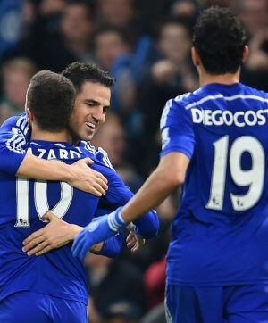 Fàbregas, Hazard y Costa celebran un gol del Chelsea