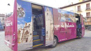 Lateral del nuevo autobús turístico de Palencia