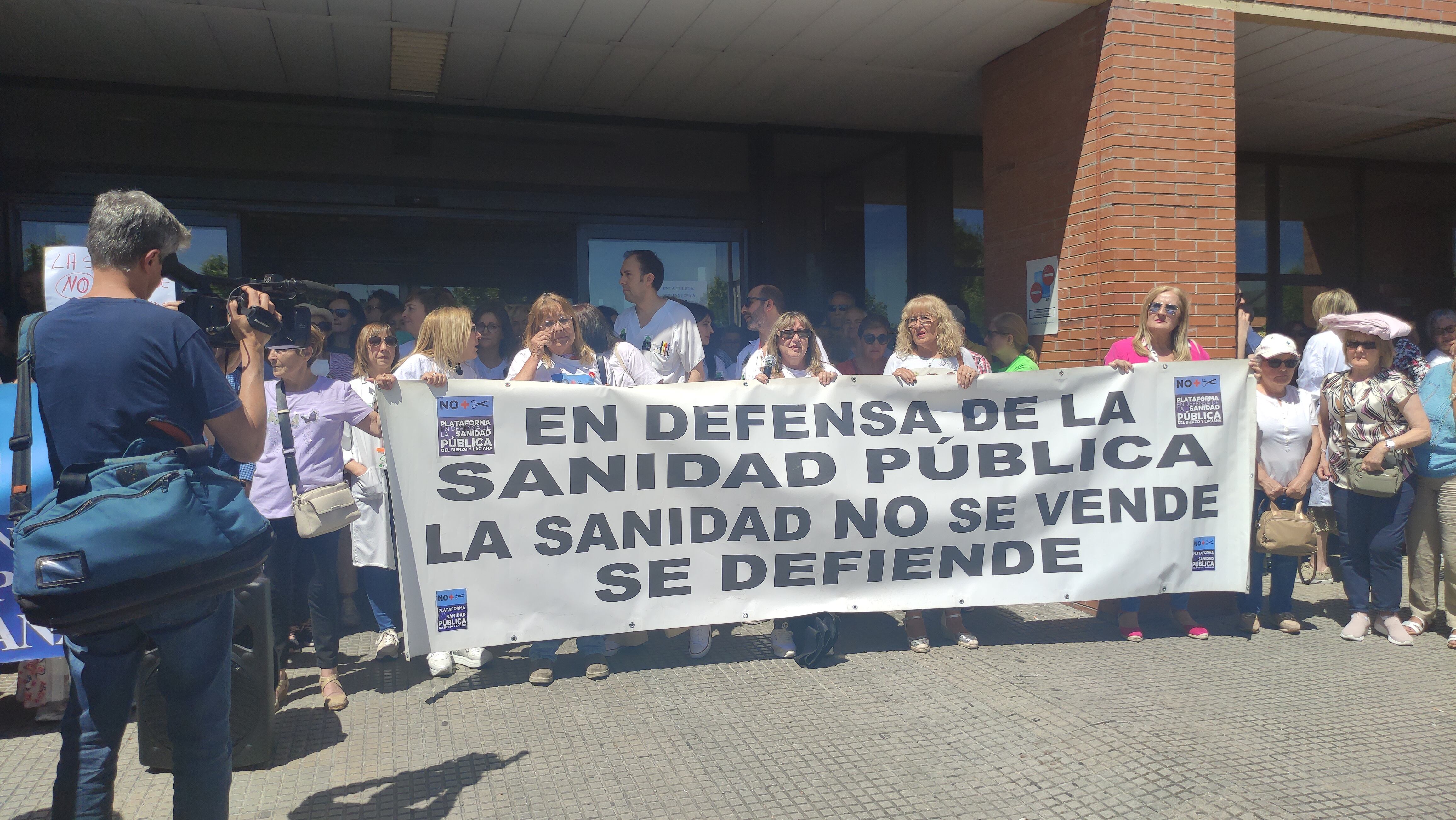 Manifestación en el Hospital del Bierzo