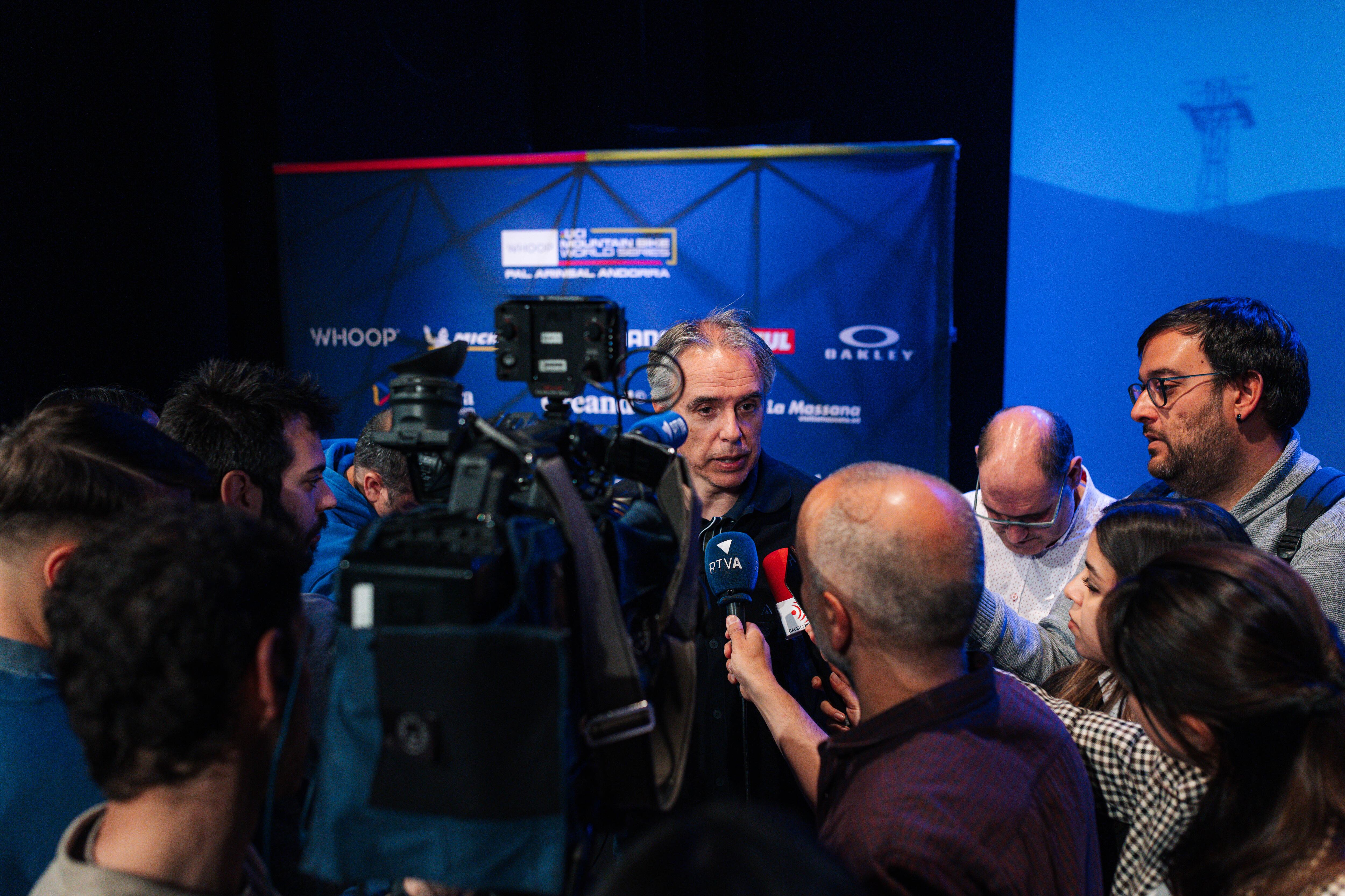 El director general de la cursa, David Hidalgo, durant la seva intervenció amb els mitjans de comunicació