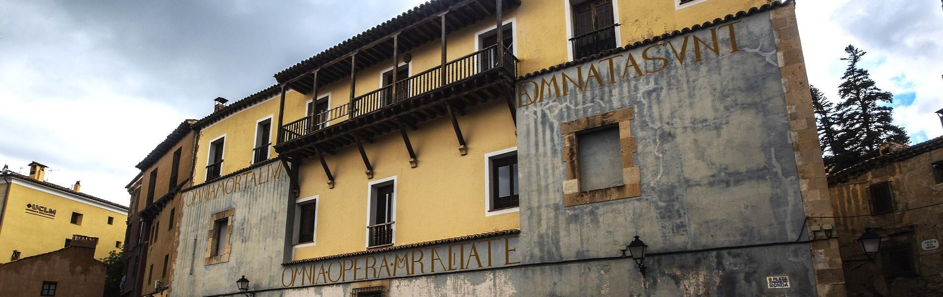 Edificio del Museo de Cuenca en el casco antiguo.