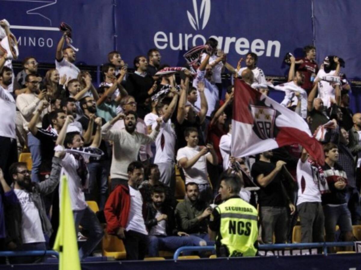 El Albacete busca solución para que su afición pueda apoyar al equipo fuera del Carlos Belmonte